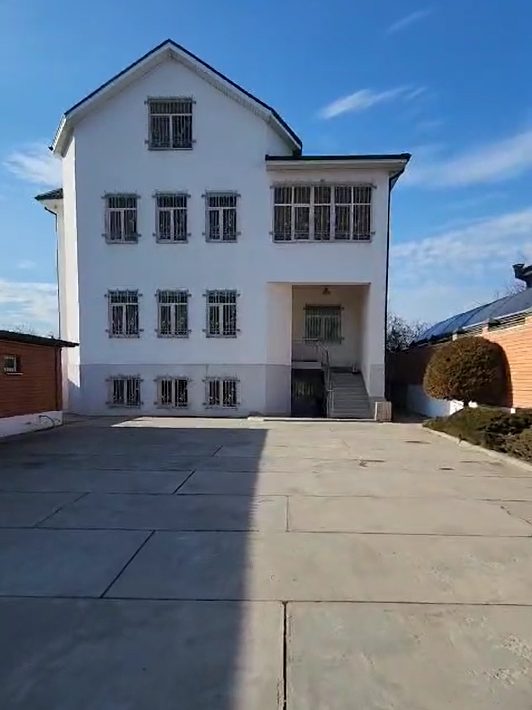 Продажа дома пл. 974 м2 в городе - курорте  Пятигорск